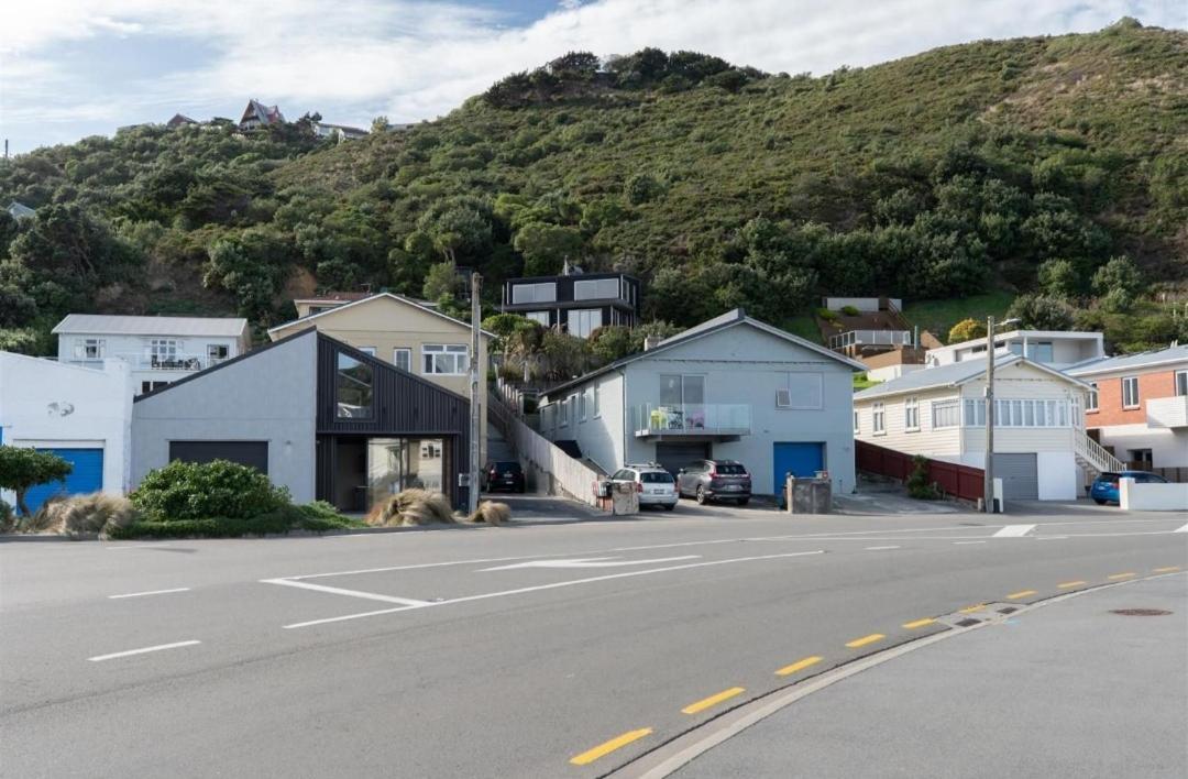 Modern & Cosy Studio Unit On Island Bay Beachfront Wellington Exterior photo